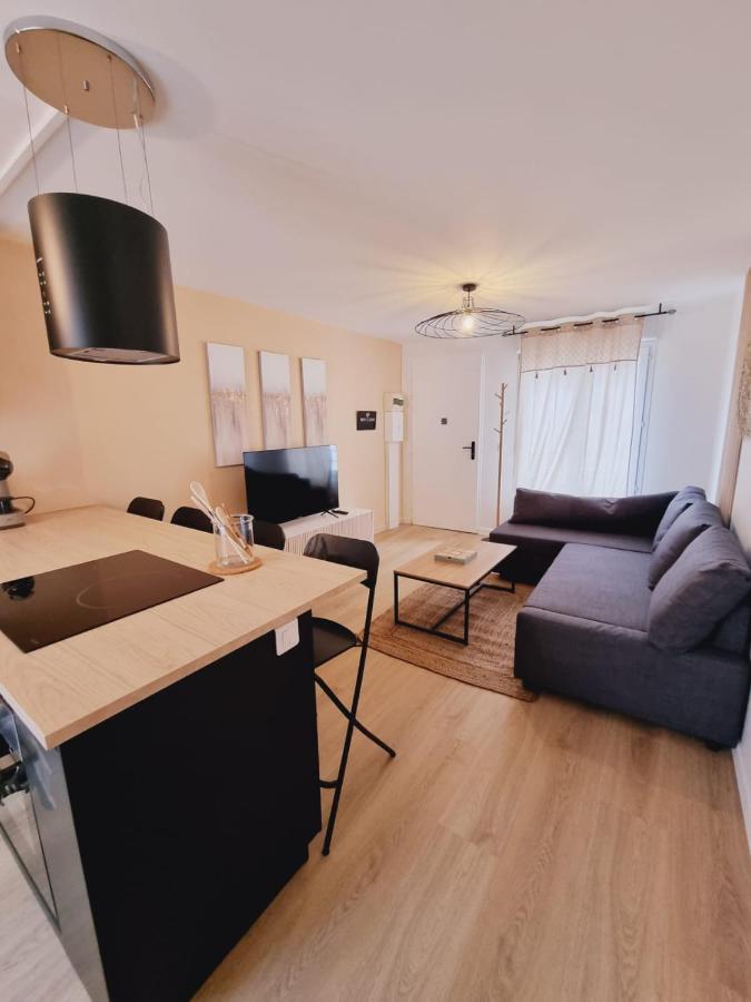 Duplex Neuf Centre Avec Parking Apartment Neauphle-le-Chateau